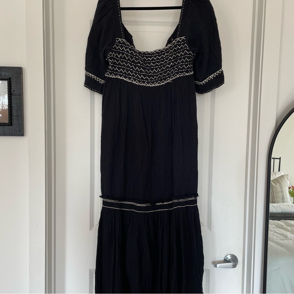 Black Embroidered Square-Neck Maxi Dress - Picture 4 of 6